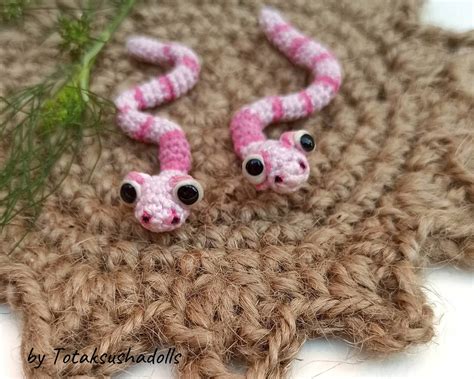 Crochet worm pattern. | Etsy