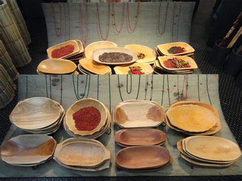 File:Pataxó bowls - Memorial dos Povos Indígenas - Brasilia - DSC00555.JPG - Wikimedia Commons