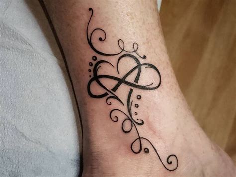 Top 121+ Best Heart Tattoo Ideas in 2021 | Heart with infinity tattoo, Infinity tattoos, Heart ...