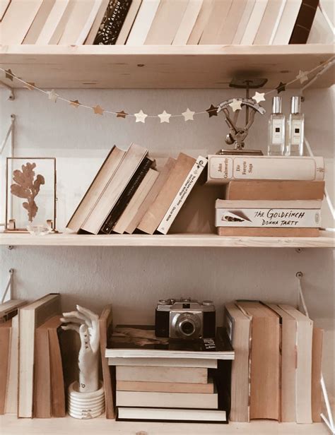 ⋆ the cozykingdom‘s guide to a perfect bookshelf:) | Beige aesthetic ...