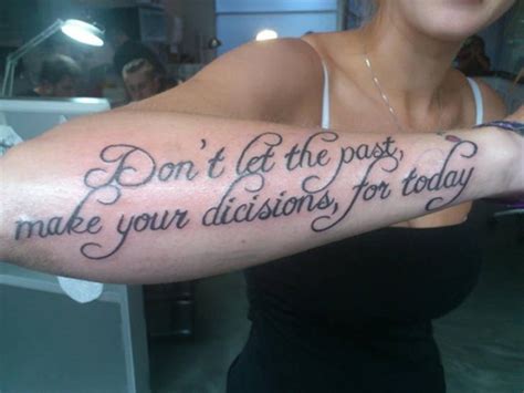 Misspelled Tattoos (21 pics)