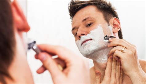 How to Shave With a Safety Razor - Shaving Tips for a Close Shave