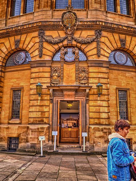 The Sheldonian Theatre 入口 | 英国旅行5日目2019_06_18 Broad St, Oxfo… | Flickr