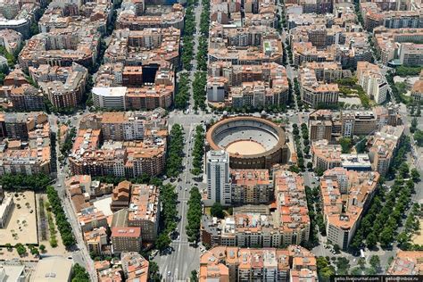 The Peculiar Architecture And Design of Eixample, Barcelona | Amusing ...