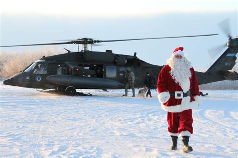 Santa, soldiers bring joy to beleaguered Alaska village