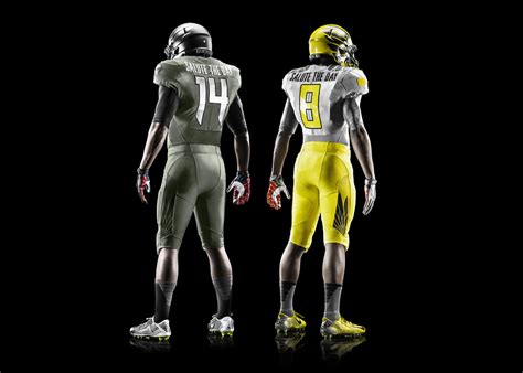 Oregon Ducks Reveal Uniforms For Spring Football Game – SportsLogos.Net ...