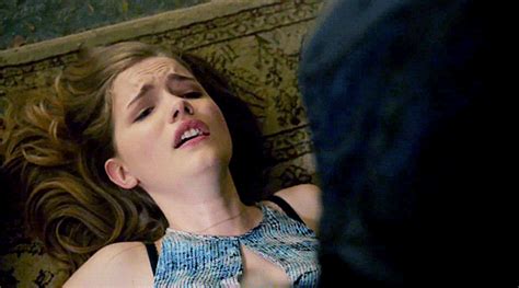 willa fitzgerald scream - Google Search | Garotas, Escritores, Sentimentos