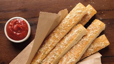 Pizza Hut Breadsticks: What To Know Before Ordering