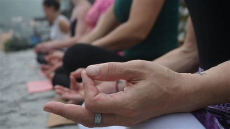 𝗠𝘂𝗱𝗿𝗮 means “𝗴𝗲𝘀𝘁𝘂𝗿𝗲,” 𝗼𝗿 “𝗺𝗮𝗿𝗸.” #Yoga_mudras are symbolic #gestures often practiced with the ...