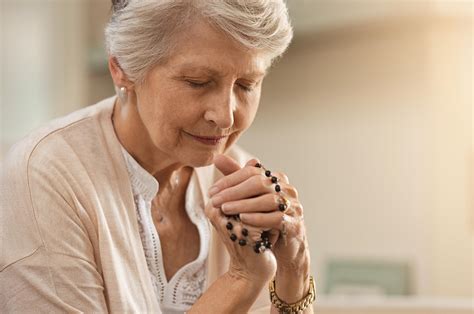 Tips for a Strong Prayer Life for Seniors