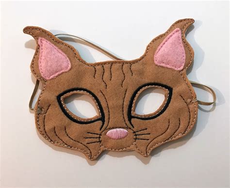 Pretend play felt bobcat mask for kids