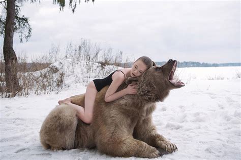 The Russian Photographer Who Shoots Dreamlike Portraits with Real Animals | PetaPixel