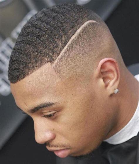 Coiffure Homme Noir Dégradé : Coiffure Homme Noir Degrade Osez Le Degrade Homme Noir Tendance ...