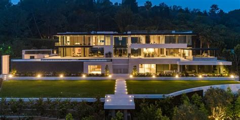 In Bel-Air, a spec mansion gets an $81-million price cut – DailyAmerica.Com