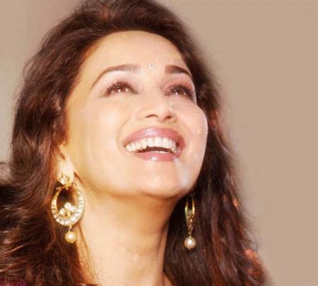 Dazzling Madhuri Dixit Smiling Wallpaper – JattDiSite.com