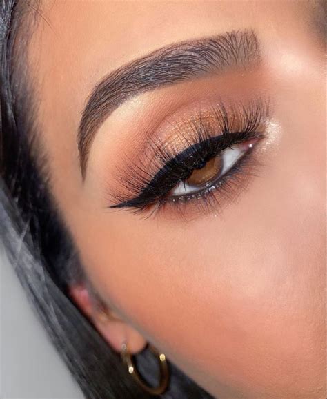 StyleGPS » Gold Eyeshadow Looks in 2020 | Gold eyeshadow looks, Bronze eye makeup, Gold eyeshadow