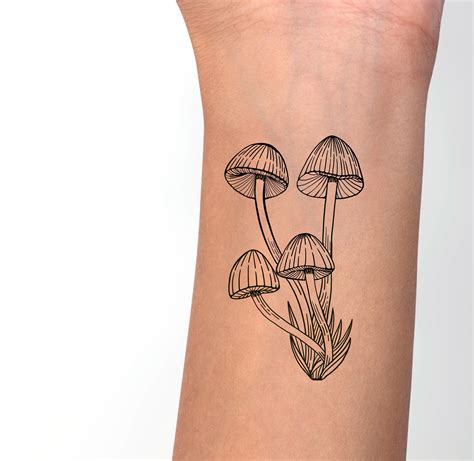 Share 72+ small cute mushroom tattoo super hot - in.cdgdbentre