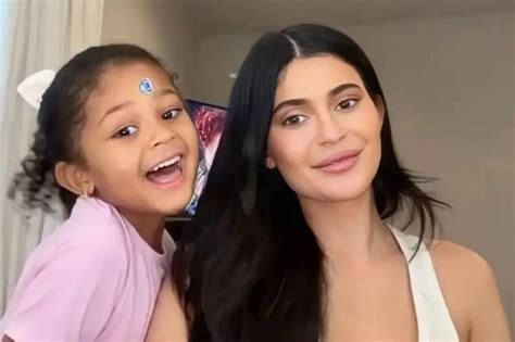 Stormi, la hija de Kylie Jenner, conquista TikTok con un divertido video con su madre y Kris ...