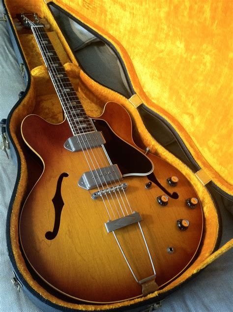 Photo Gibson ES-330 (1965) : Gibson Gibson ES-330 1965 (#1105276) - Audiofanzine