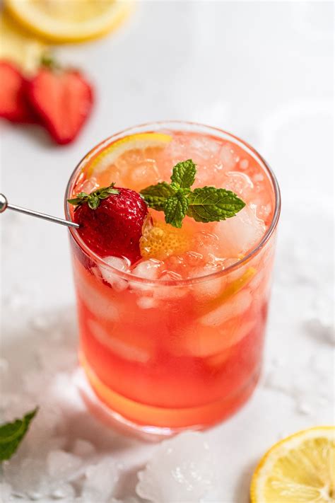 Strawberry Vodka Lemonade (Pitcher or Single Cocktail) - Fork in the ...