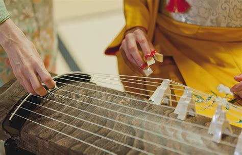 Japanese Koto - The Traditional Japanese Harp