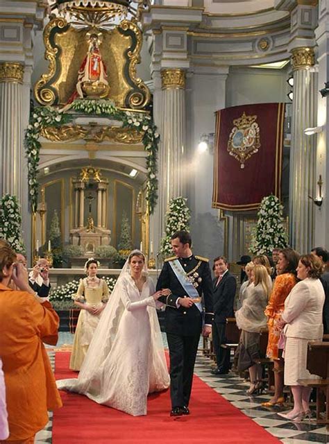 Queen Letizia celebrates 17th wedding anniversary with King Felipe - best photos from their ...