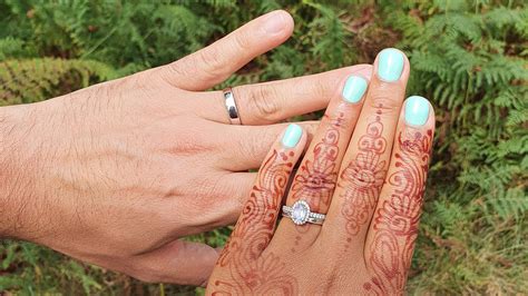 Ethical gold wedding rings for Indian weddings - Lebrusan Studio