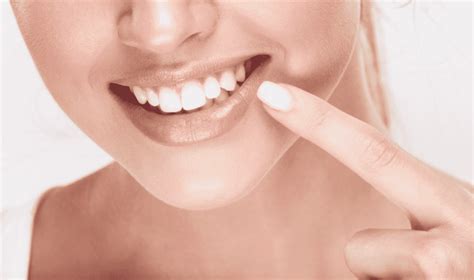 5 Ways to Maintain Healthy Teeth and Gums