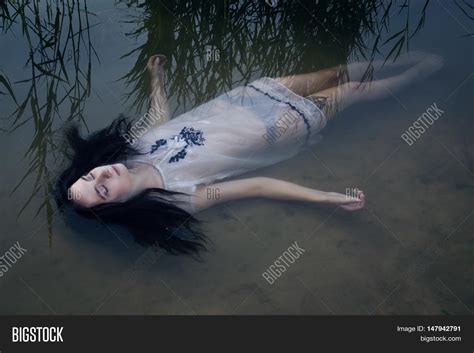 Young Drown Woman Image & Photo (Free Trial) | Bigstock