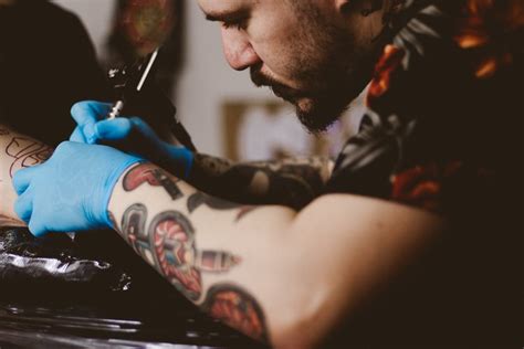 Can Airline Pilots Have Tattoos? - Everyday Aviation