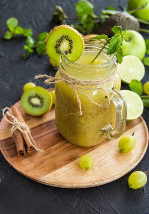 Kiwi Smoothie Recipes For You: 5 Favorite Healthy Drinks