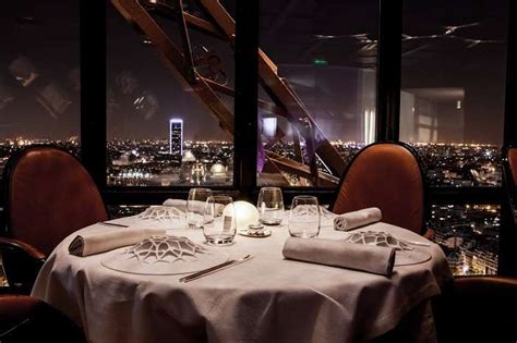 10 Luxurious Restaurants Near Eiffel Tower In Paris