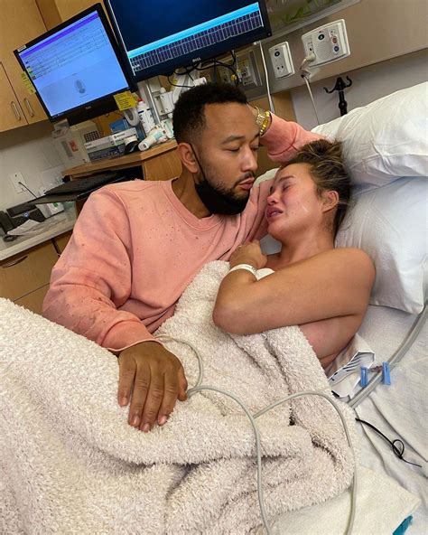 Chrissy Teigen Posts Heartbreaking Photo One Year After Losing Baby ...