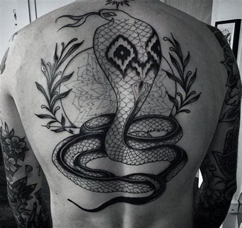 80 Tatuajes de cobras (Con el significado)