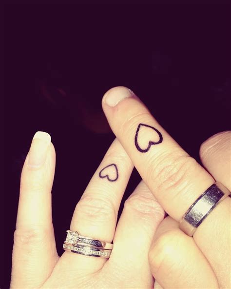 10+ Stunning Ring finger tattoo ideas for couples image ideas