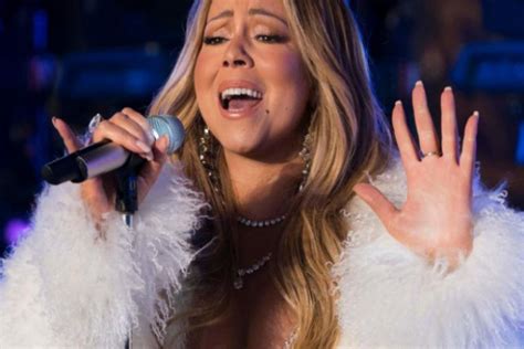 Mariah Carey first to score number one hit in 4 different decades, Entertainment News - AsiaOne