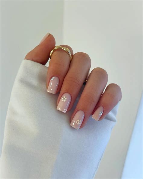 Discover 166+ acrylic nails simple latest - noithatsi.vn