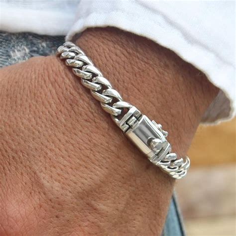 17 Meaningful Bracelets For Guys - The Finest Feed | Bracelets for men, Trending bracelets ...