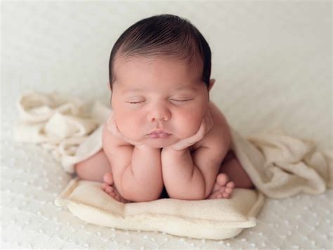 Fotografo de newborn recien nacido en Barcelona – Atypical Photos