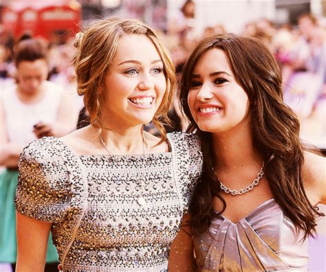 Demi & Miley - Demi Lovato & Miley Cyrus Photo (7095326) - Fanpop