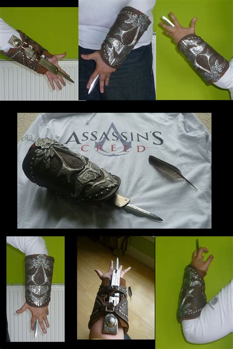 Ezio Hidden Blade by RedDevil00 on DeviantArt