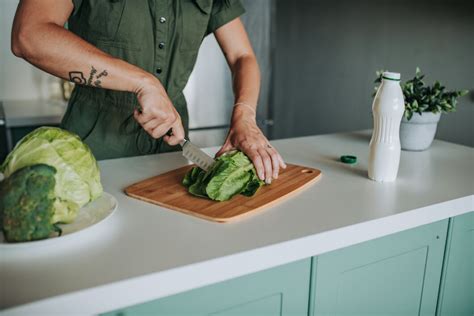 Cabbage Vs. Lettuce: What's the Difference? | TheFragrantGarden