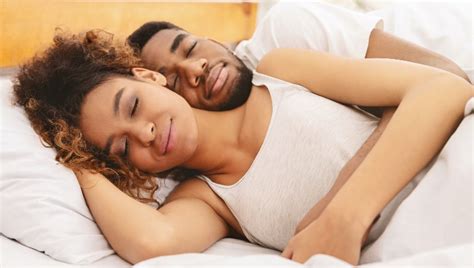 Here are the 7 surprising health benefits of cuddling | HealthShots