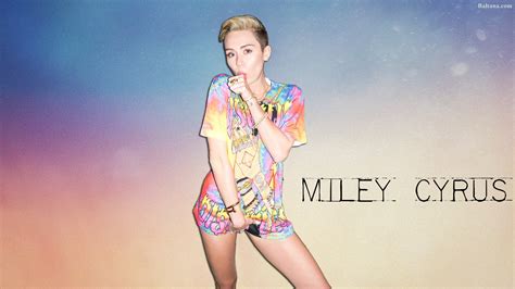 Miley Cyrus Desktop Wallpaper 30785 - Baltana