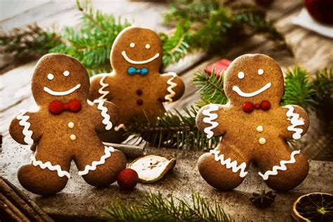 Amazing Gingerbread Man Icing Recipe Made Easy - Cake Decorist