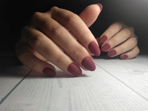 17 Sleek Matte Red Nails You’ll Love in 2023 - Zohna