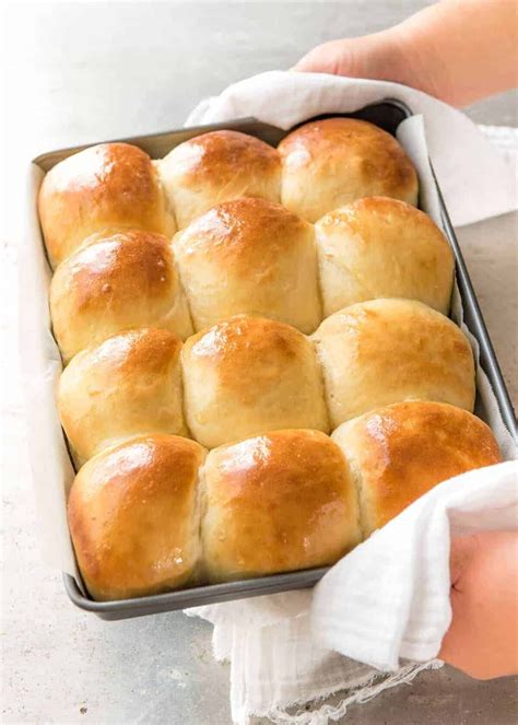 Soft No Knead Dinner Rolls | recipetineats