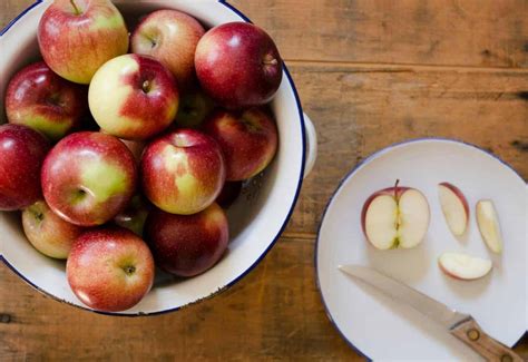 Empire apples 🍎 👑 A guide to taste, uses, and growing conditions!