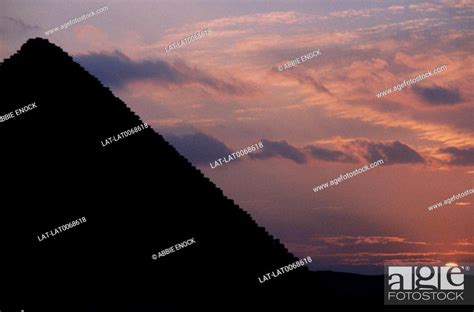 Pyramid at sunset. Silhouette. Sloping side in darkness, Foto de Stock, Imagen Derechos ...