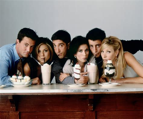 Friends TV Show HD Wallpaper: Iconic Moments with the Gang